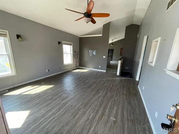 $105,000 | 560 Prospect Street, Wood River, IL 62095
