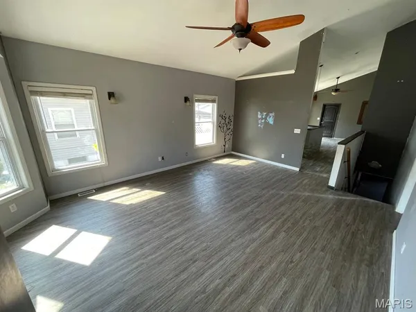 $105,000 | 560 Prospect Street, Wood River, IL 62095