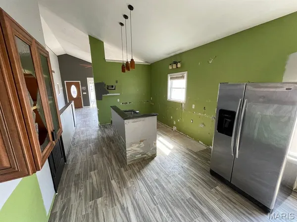 $105,000 | 560 Prospect Street, Wood River, IL 62095