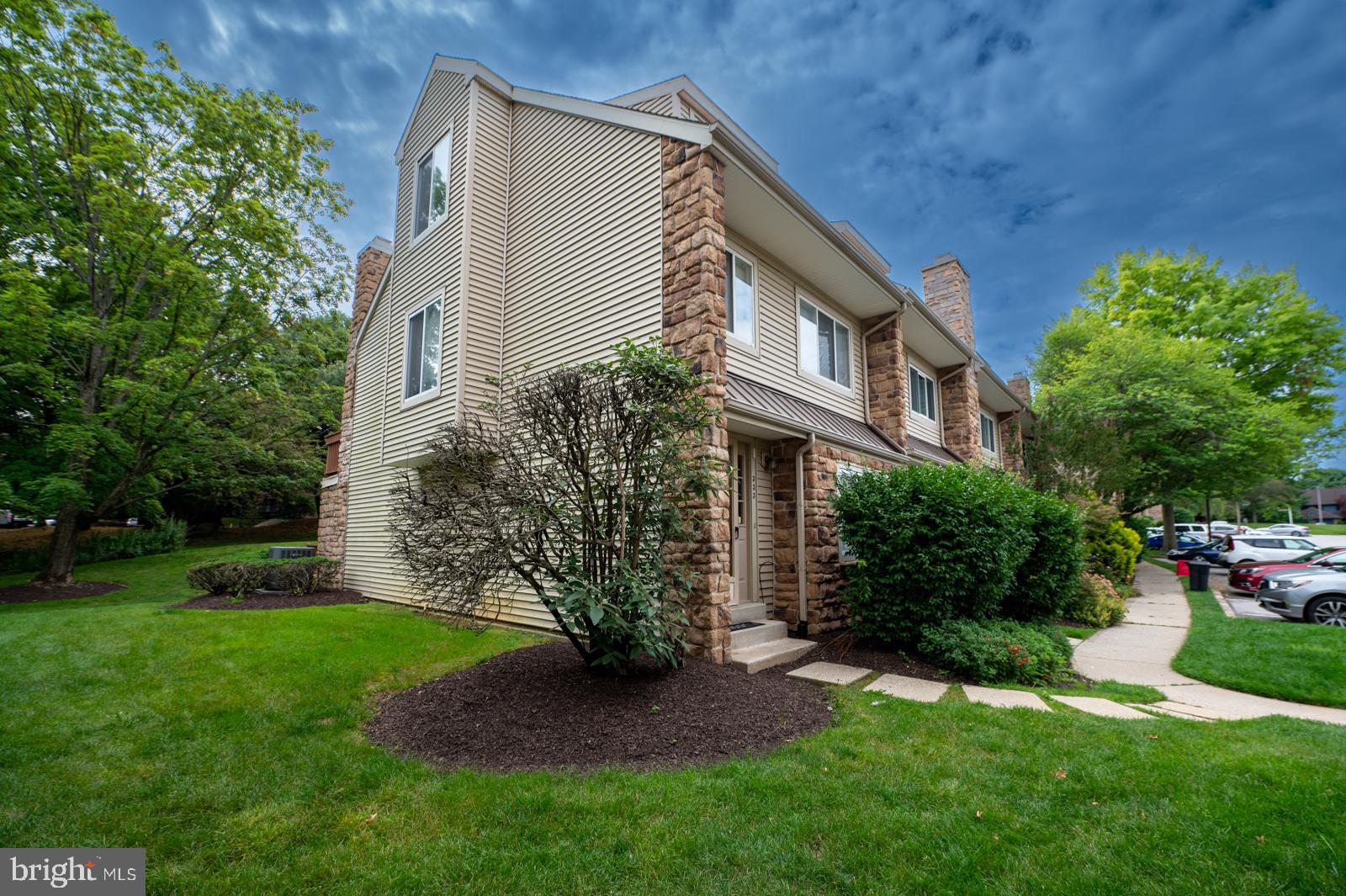 333 Brigade Court Chesterbrook, PA 19087 - Photo 2 of 35 Side