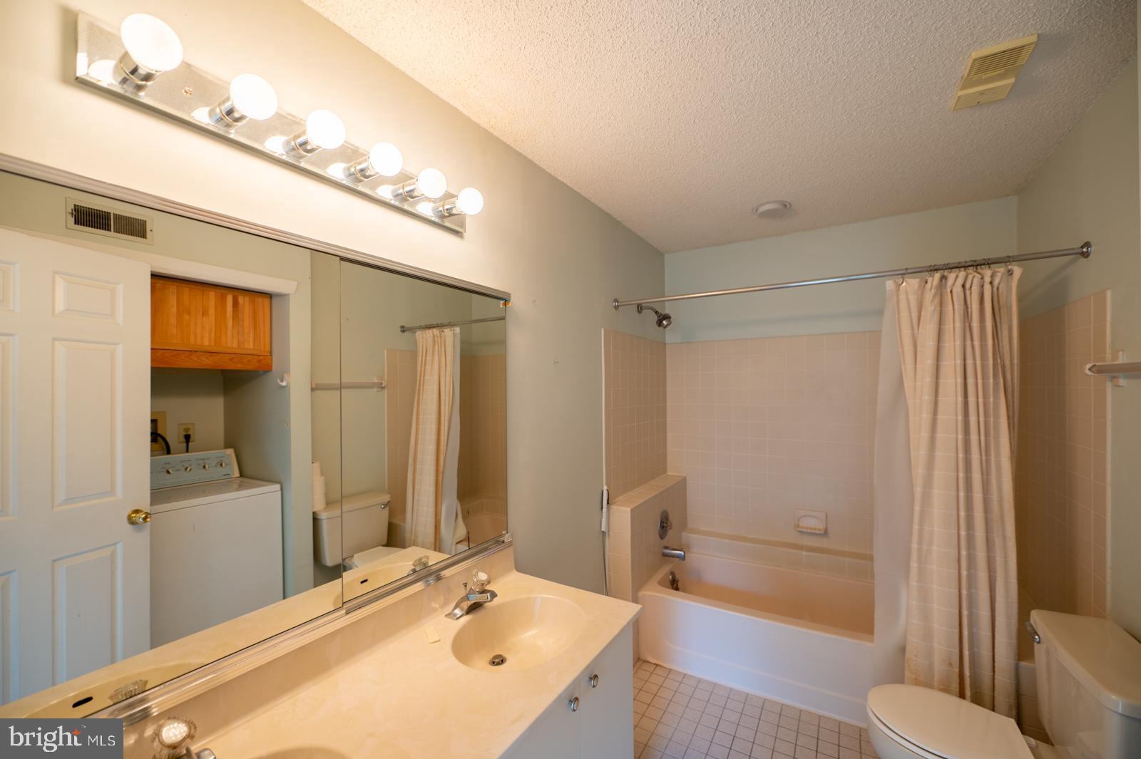 333 Brigade Court Chesterbrook, PA 19087 - Photo 29 of 35 Second Floor Bathroom