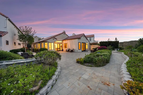 $1,595,000 | 12055 Tretagnier Circle, San Diego, CA 92128