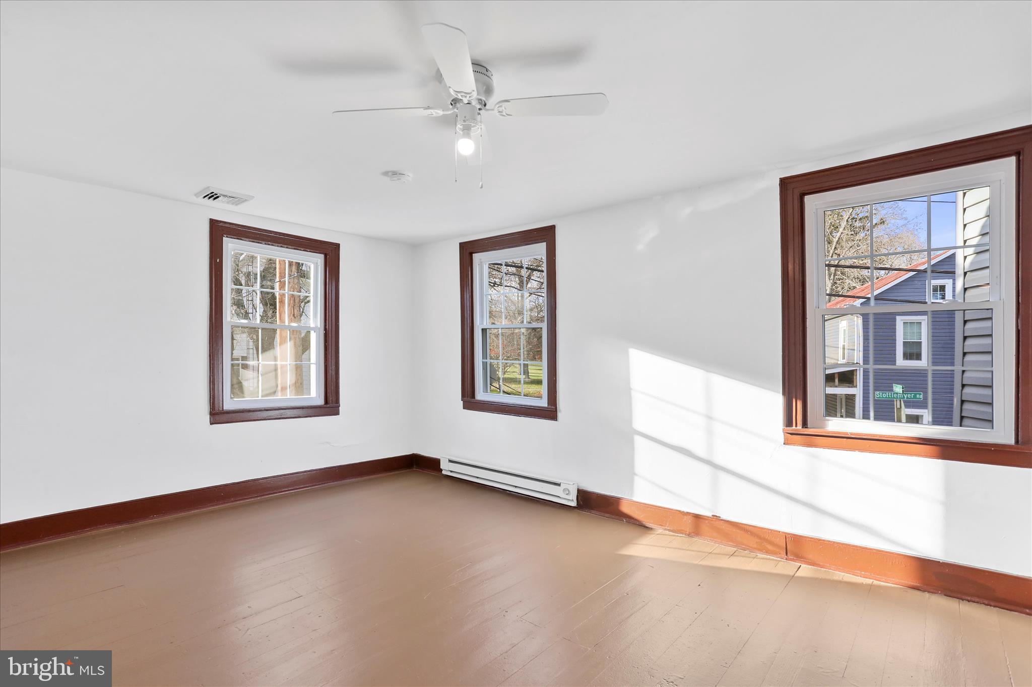 12487 Wolfsville Road Myersville, MD 21773 - Photo 17 of 49