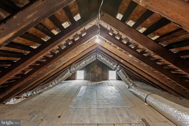 a view of garage and yard