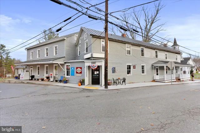 a view of a building with a bunch of street