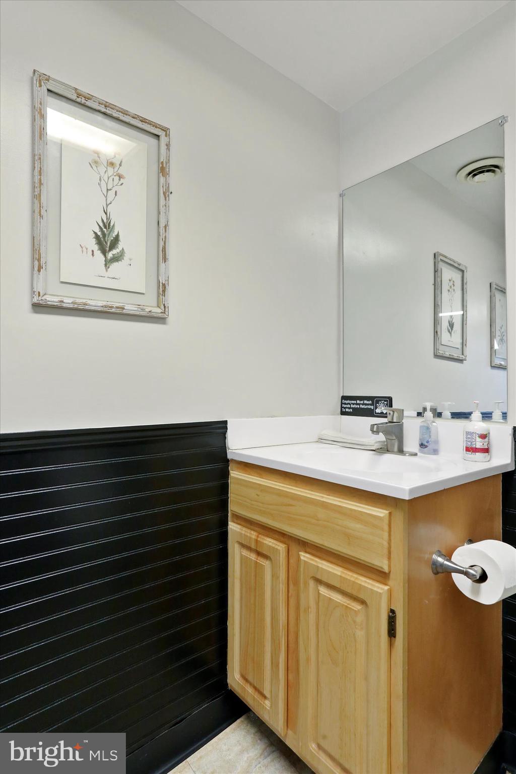 12487 Wolfsville Road Myersville, MD 21773 - Photo 33 of 49