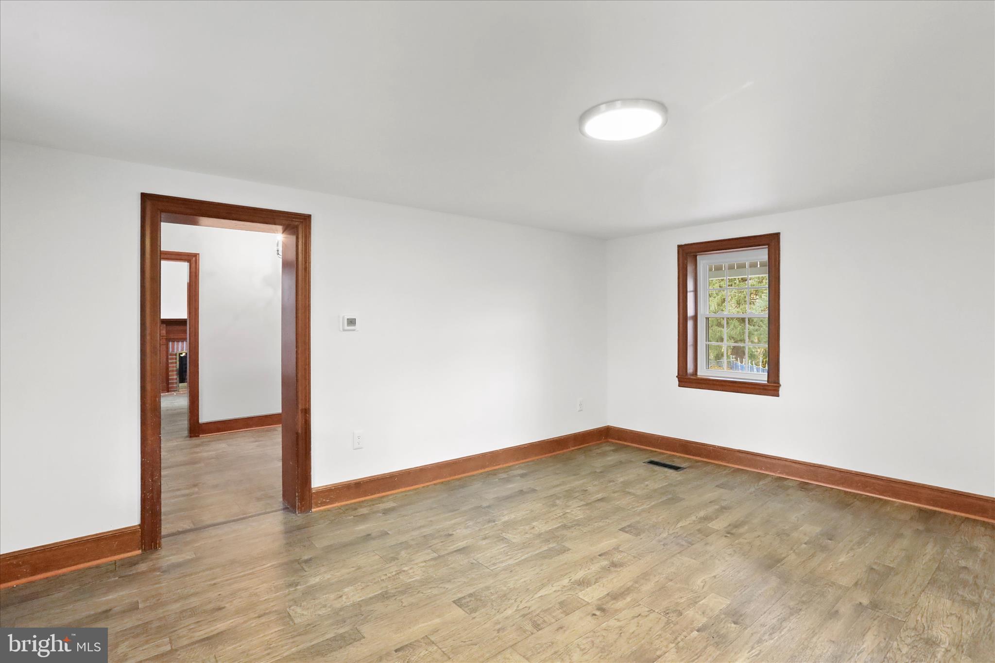 12487 Wolfsville Road Myersville, MD 21773 - Photo 7 of 49