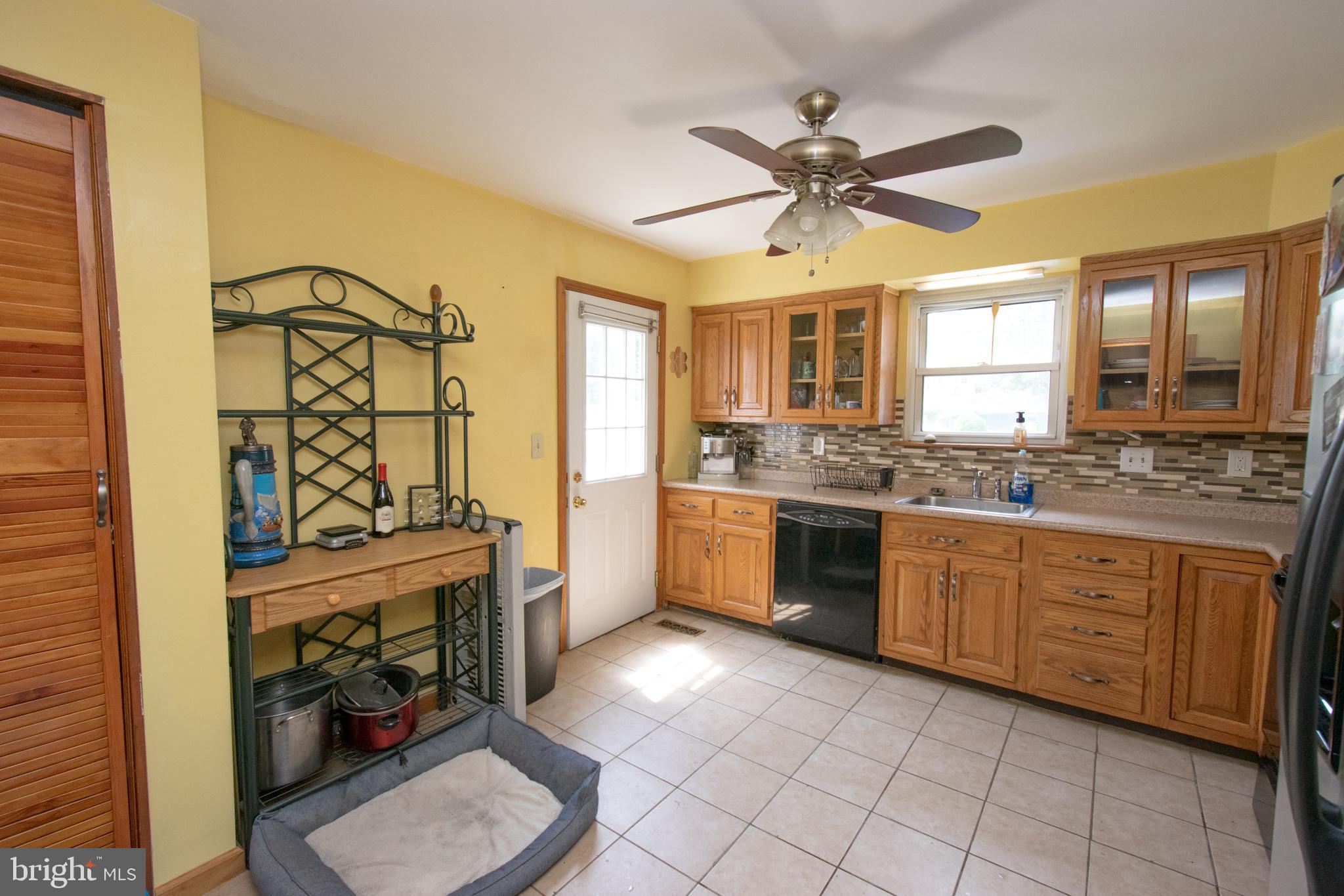 2402 Larkin Road Boothwyn, PA 19061 - Photo 7 of 36 Gallery Image 7