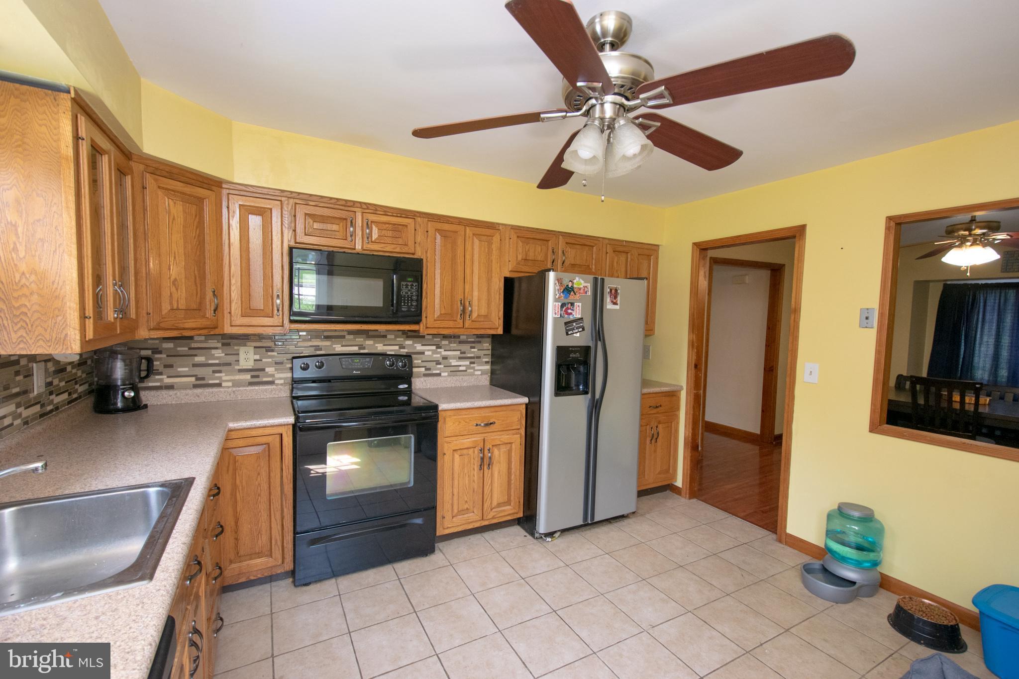 2402 Larkin Road Boothwyn, PA 19061 - Photo 8 of 36 Gallery Image 8