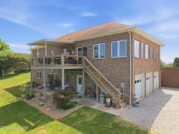 $700,000 | 446 Gaut Road, Dandridge, TN 37725