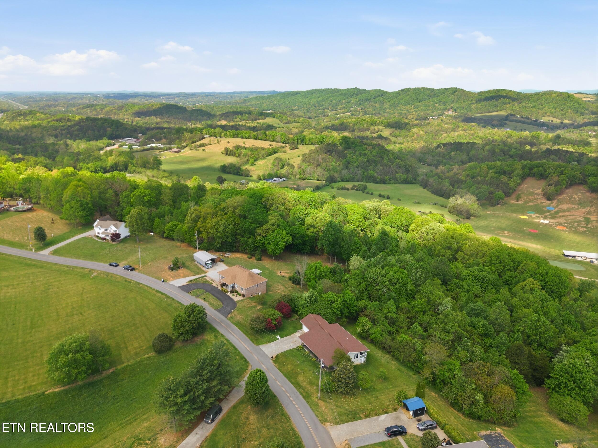 446 Gaut Road Dandridge, TN 37725 - Photo 17 of 59 18_446_gaut_rd_0017