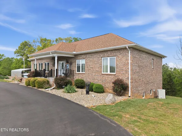 $700,000 | 446 Gaut Road, Dandridge, TN 37725