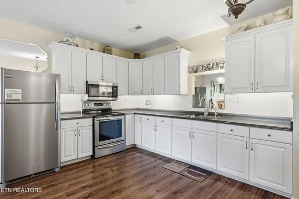 $700,000 | 446 Gaut Road, Dandridge, TN 37725