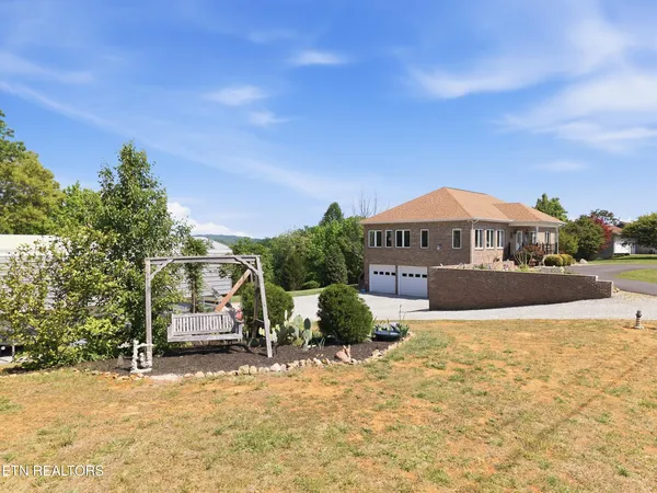 $700,000 | 446 Gaut Road, Dandridge, TN 37725