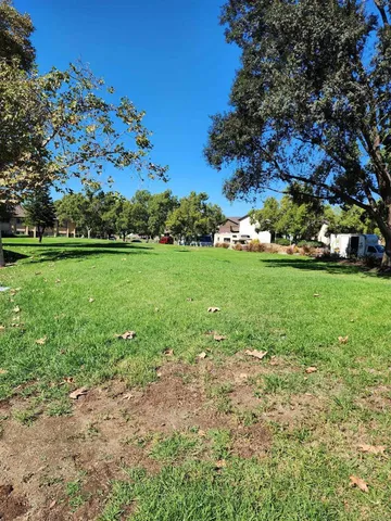 a view of outdoor space yard and porch