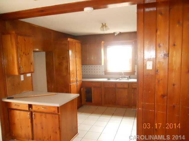 4008 Fieldcrest Road Charlotte, NC 28217 - Photo 3 of 12 Gallery Image 3