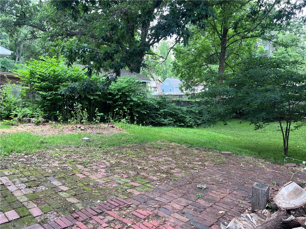 1328 West Riverview Avenue Decatur, IL 62522 - Photo 5 of 31