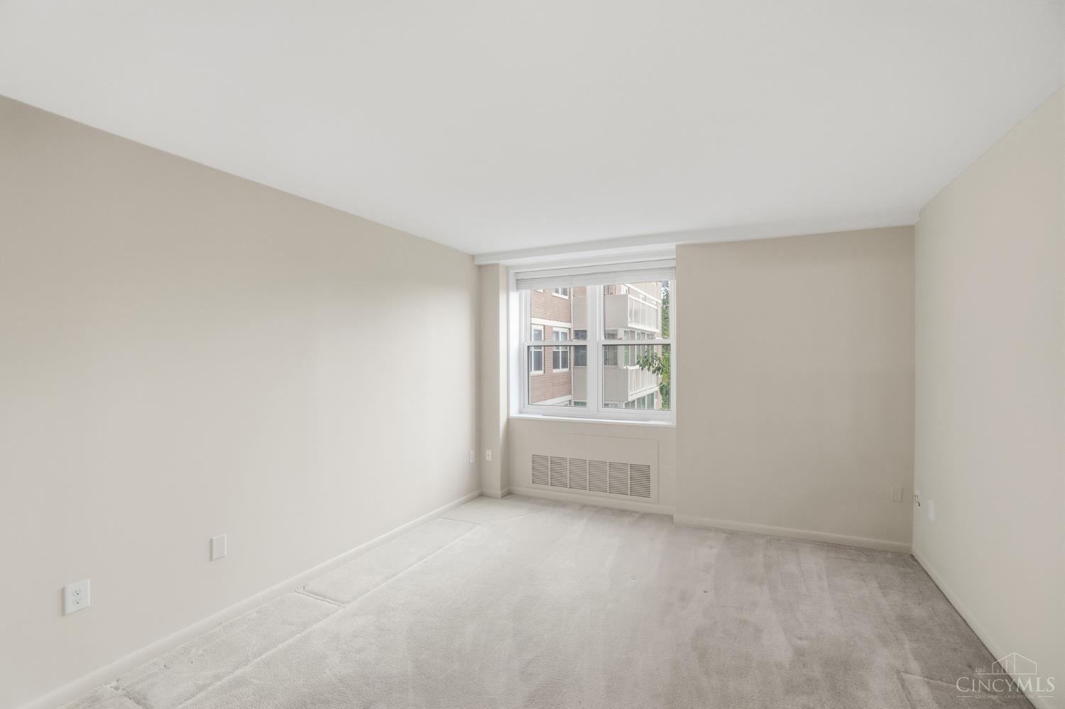 2444 Madison Road, Unit 408 Cincinnati, OH 45208 - Photo 29 of 49