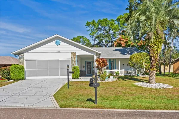 $340,000 | 7107 Pond View Court, Spring Hill, FL 34606