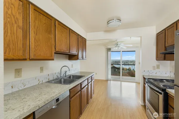 $279,000 | 3370 Narrows View Lane Northeast, Unit 202, Bremerton, WA 98310