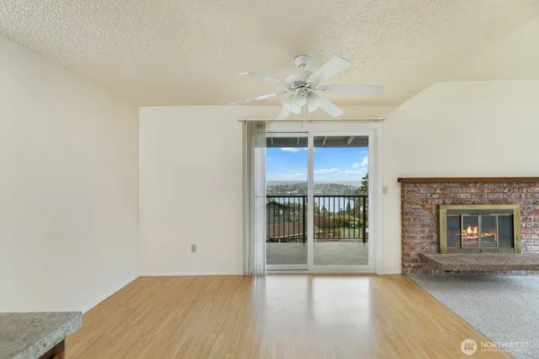 $279,000 | 3370 Narrows View Lane Northeast, Unit 202, Bremerton, WA 98310