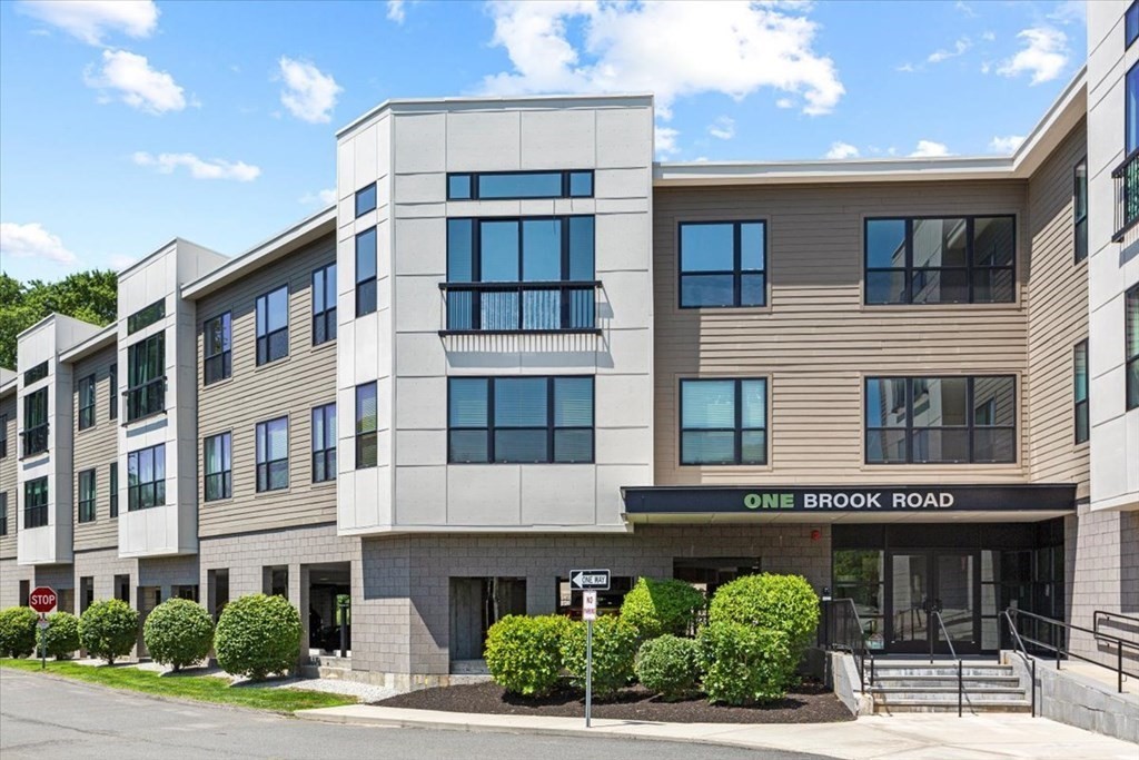 1 Brook Road, Unit 205 Quincy, MA 02169 - Photo 12 of 14
