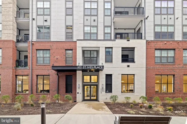 $2,950 | 102 St Ives Place, Unit 404, Oxon Hill, MD 20745
