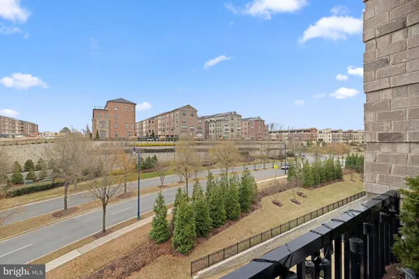 $2,950 | 102 St Ives Place, Unit 404, Oxon Hill, MD 20745