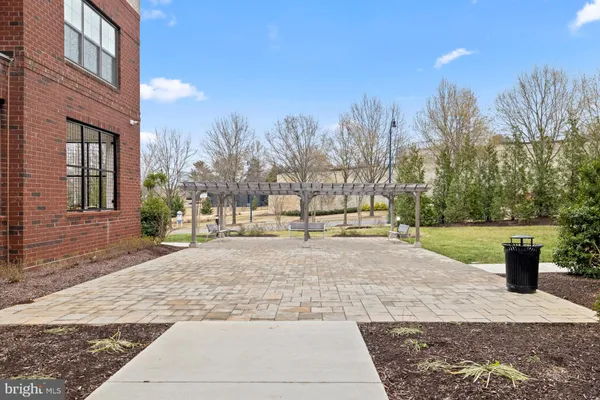 $2,950 | 102 St Ives Place, Unit 404, Oxon Hill, MD 20745