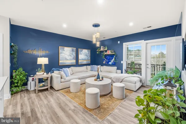 $2,950 | 102 St Ives Place, Unit 404, Oxon Hill, MD 20745