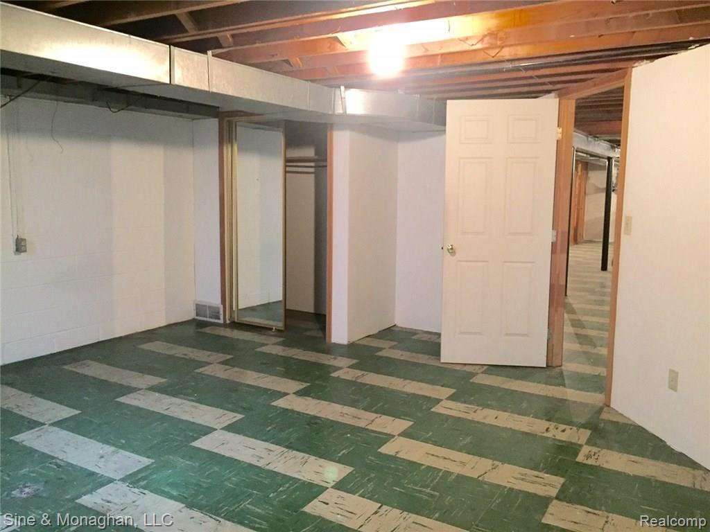 613 Hawthorne Road Grosse Pointe, MI 48236 - Photo 20 of 31 613 19.jpg