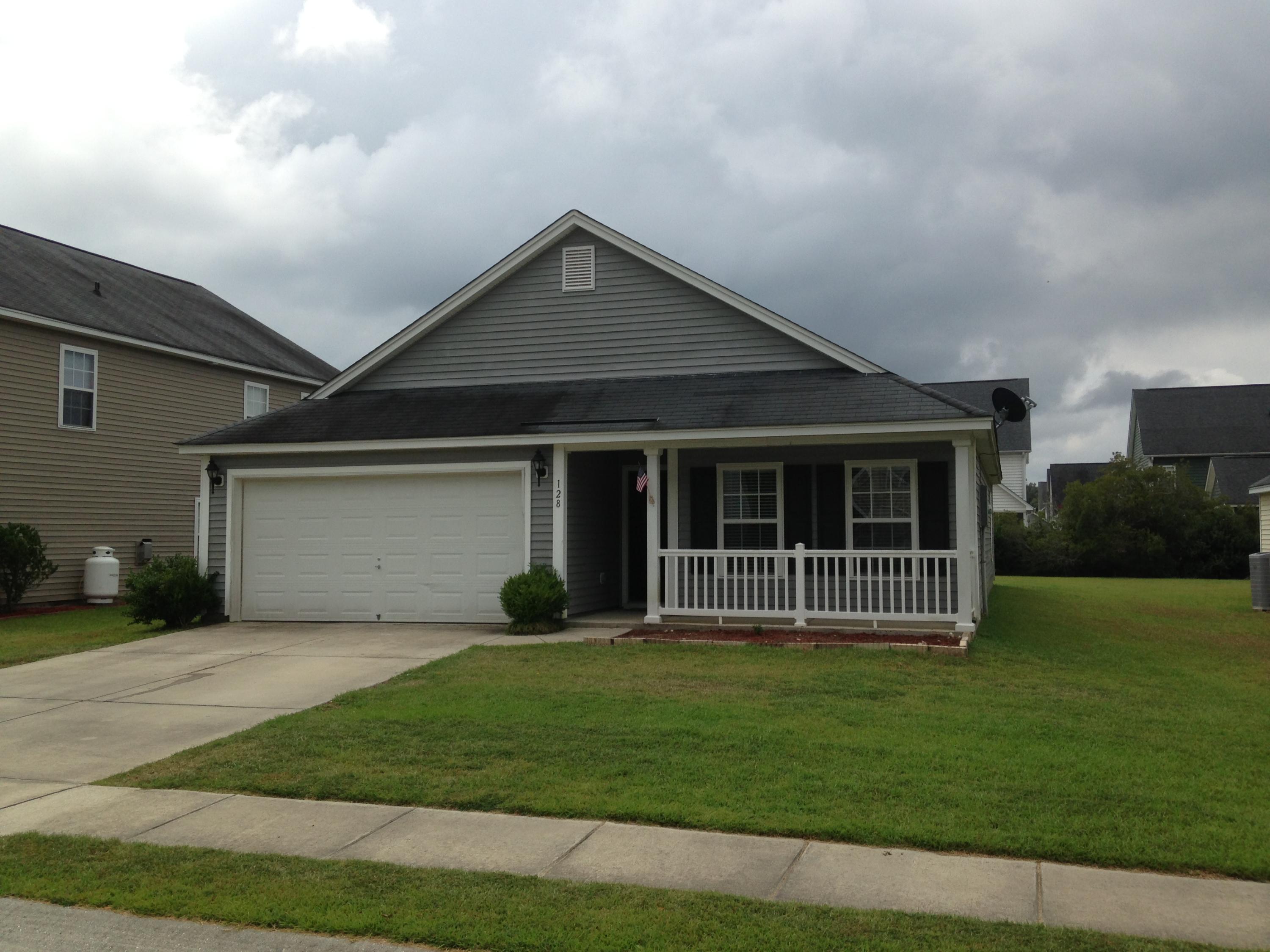 128 Malibu Road Summerville, SC 29483 - Photo 2 of 16 IMG_3815