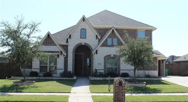 $3,200 | 520 Stillwater Drive, Waxahachie, TX 75165