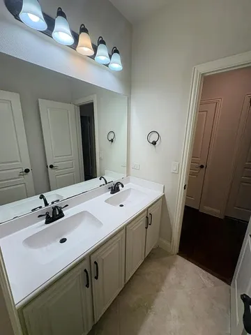 $3,200 | 520 Stillwater Drive, Waxahachie, TX 75165