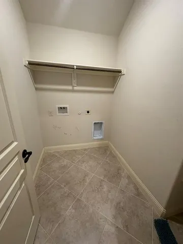 $3,200 | 520 Stillwater Drive, Waxahachie, TX 75165