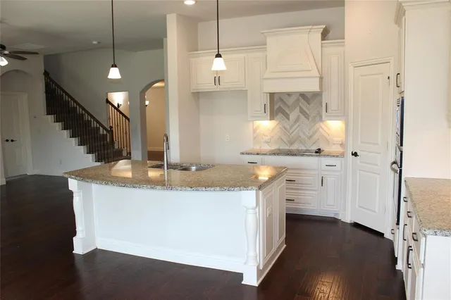 $3,200 | 520 Stillwater Drive, Waxahachie, TX 75165