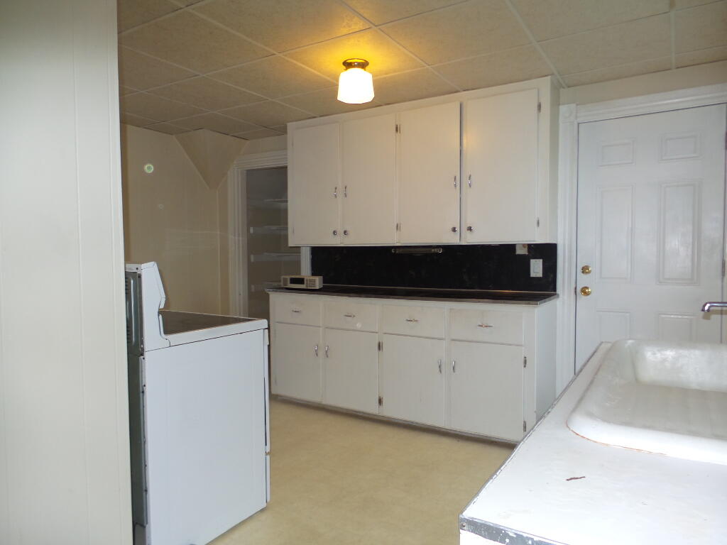 124 College Avenue Waterville, ME 04901 - Photo 14 of 26 Apt 2 Kitchen