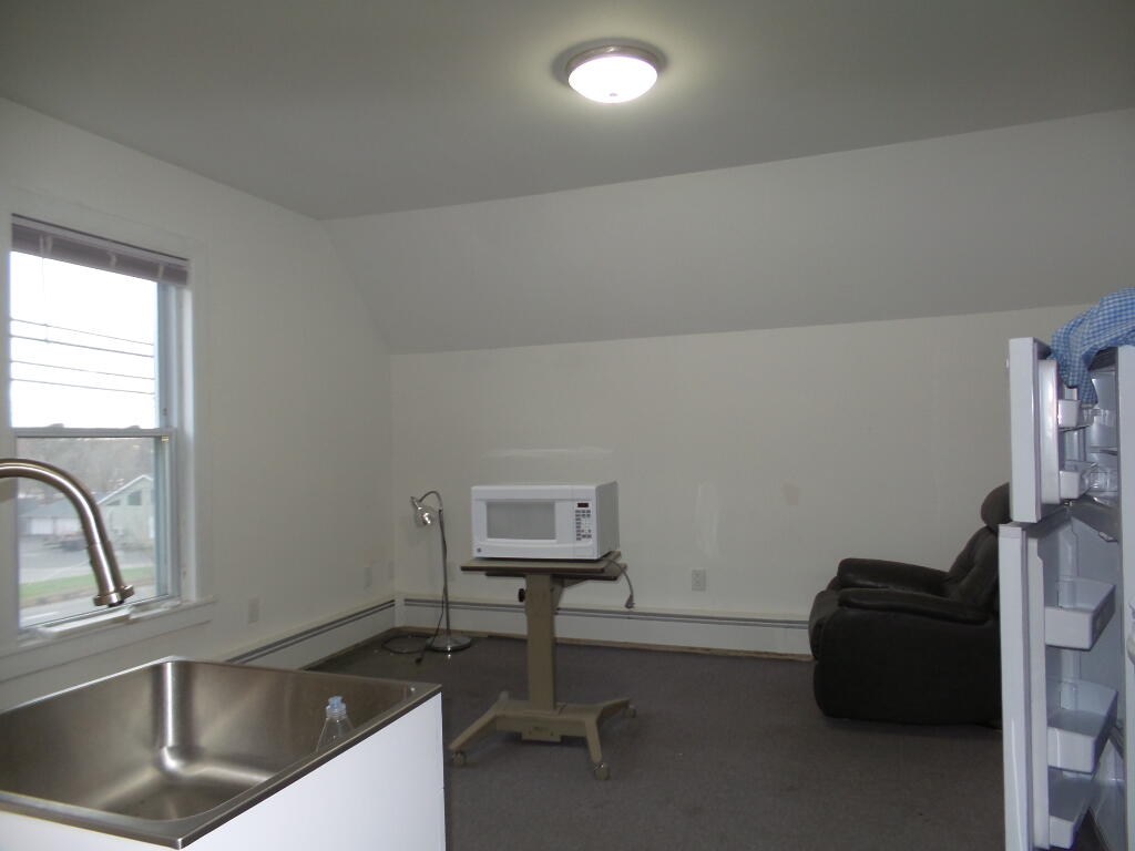 124 College Avenue Waterville, ME 04901 - Photo 18 of 26 Apt 2 Living Room