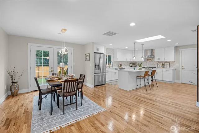 $899,900 | 20008 Meridian Place North, Shoreline, WA 98133