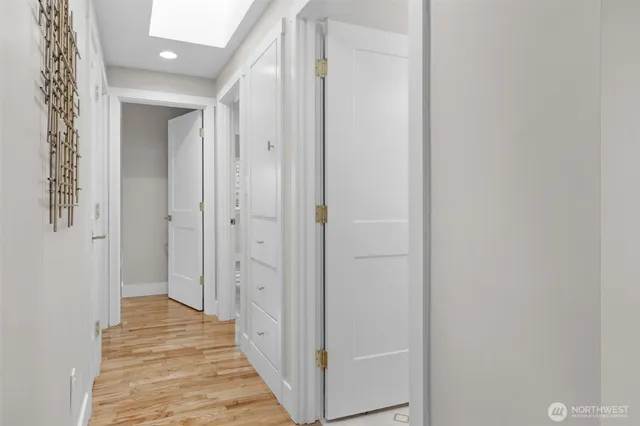 $899,900 | 20008 Meridian Place North, Shoreline, WA 98133