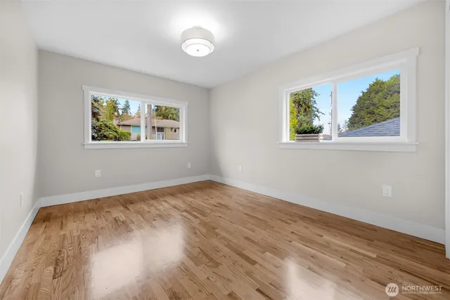 $899,900 | 20008 Meridian Place North, Shoreline, WA 98133