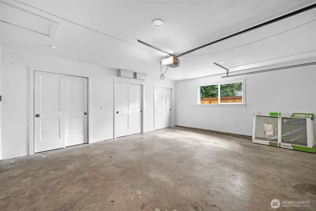 $899,900 | 20008 Meridian Place North, Shoreline, WA 98133