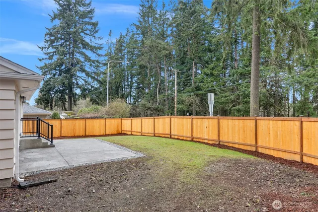 $899,900 | 20008 Meridian Place North, Shoreline, WA 98133