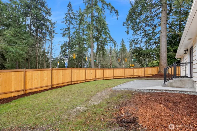 $899,900 | 20008 Meridian Place North, Shoreline, WA 98133