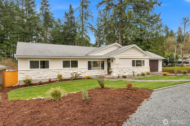 $899,900 | 20008 Meridian Place North, Shoreline, WA 98133