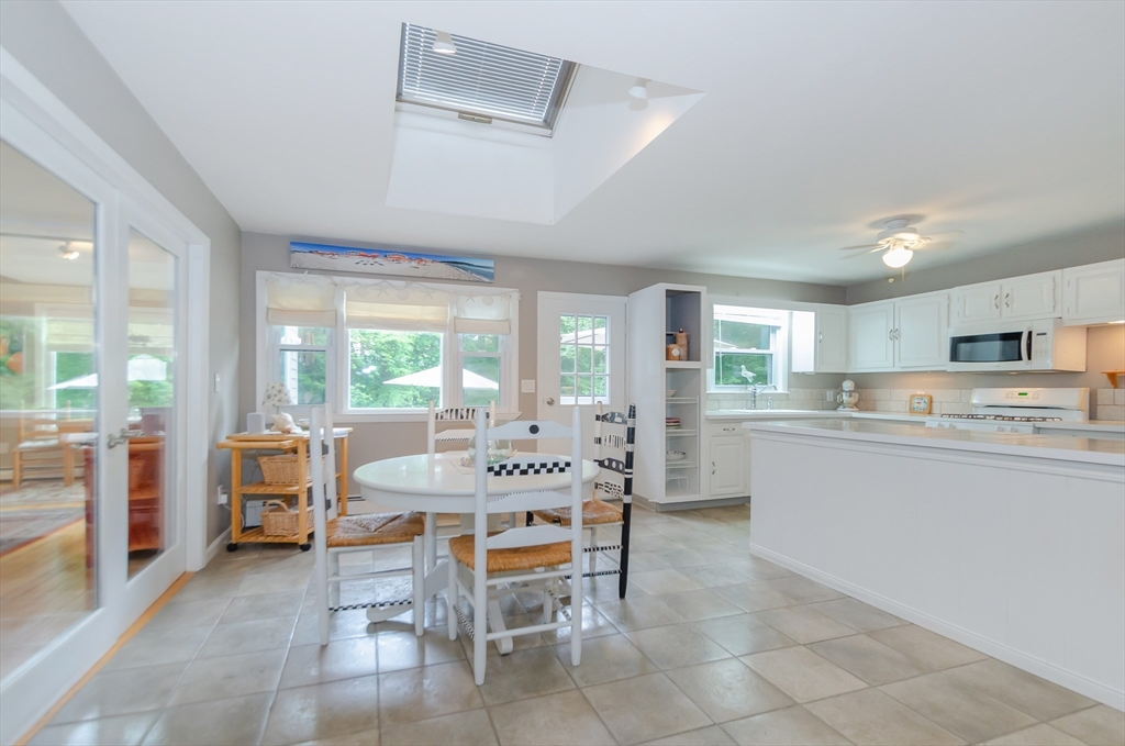 4 Wilson Street Wareham, MA 02571 - Photo 4 of 29