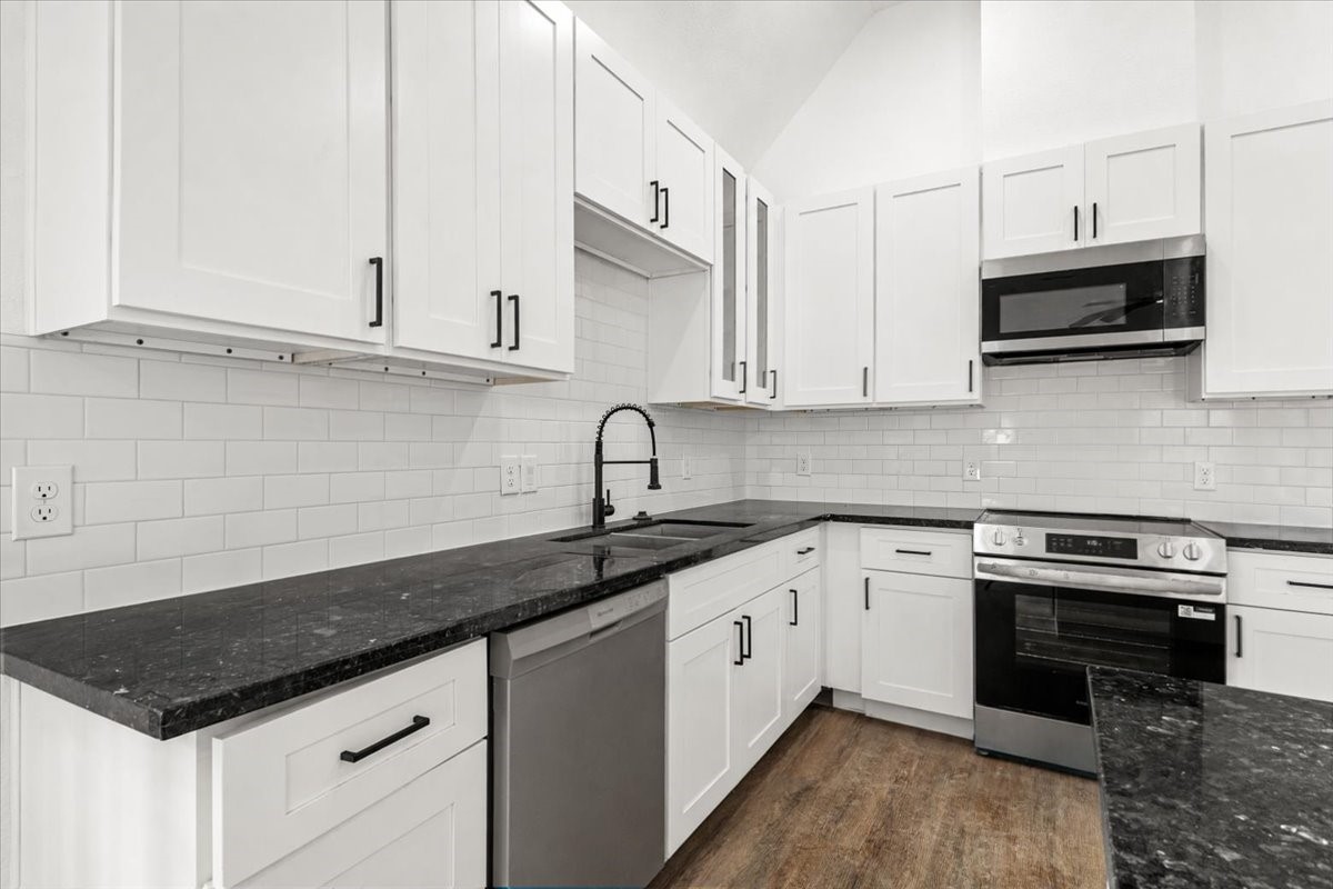 5106 Pershing Street Houston, TX 77033 - Photo 9 of 25