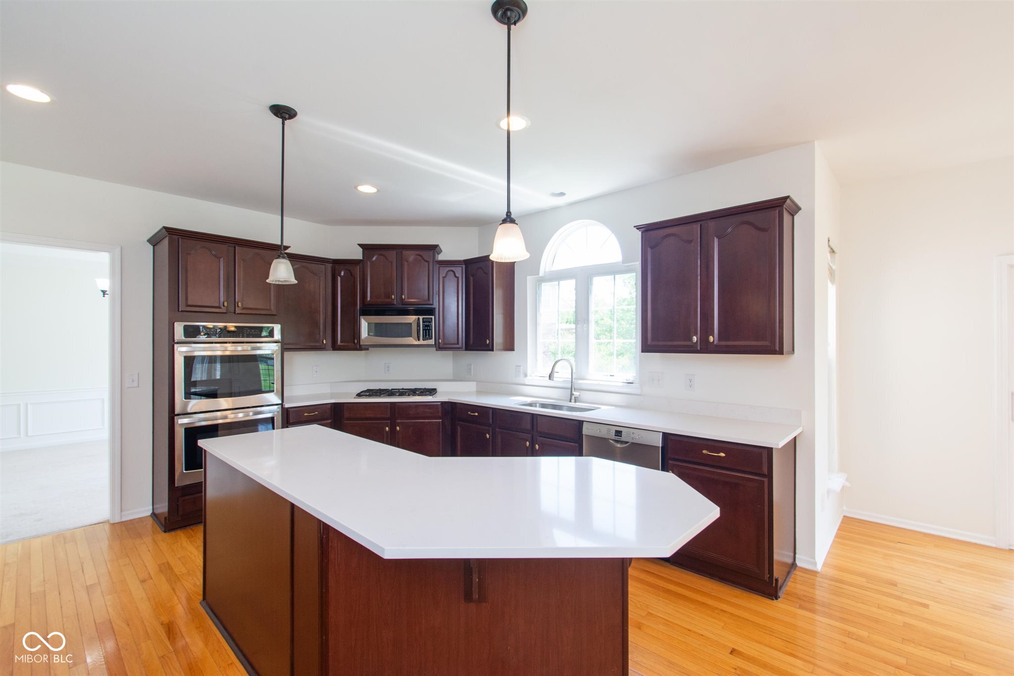 2641 Dawn Ridge Drive Carmel, IN 46074 - Photo 9 of 39