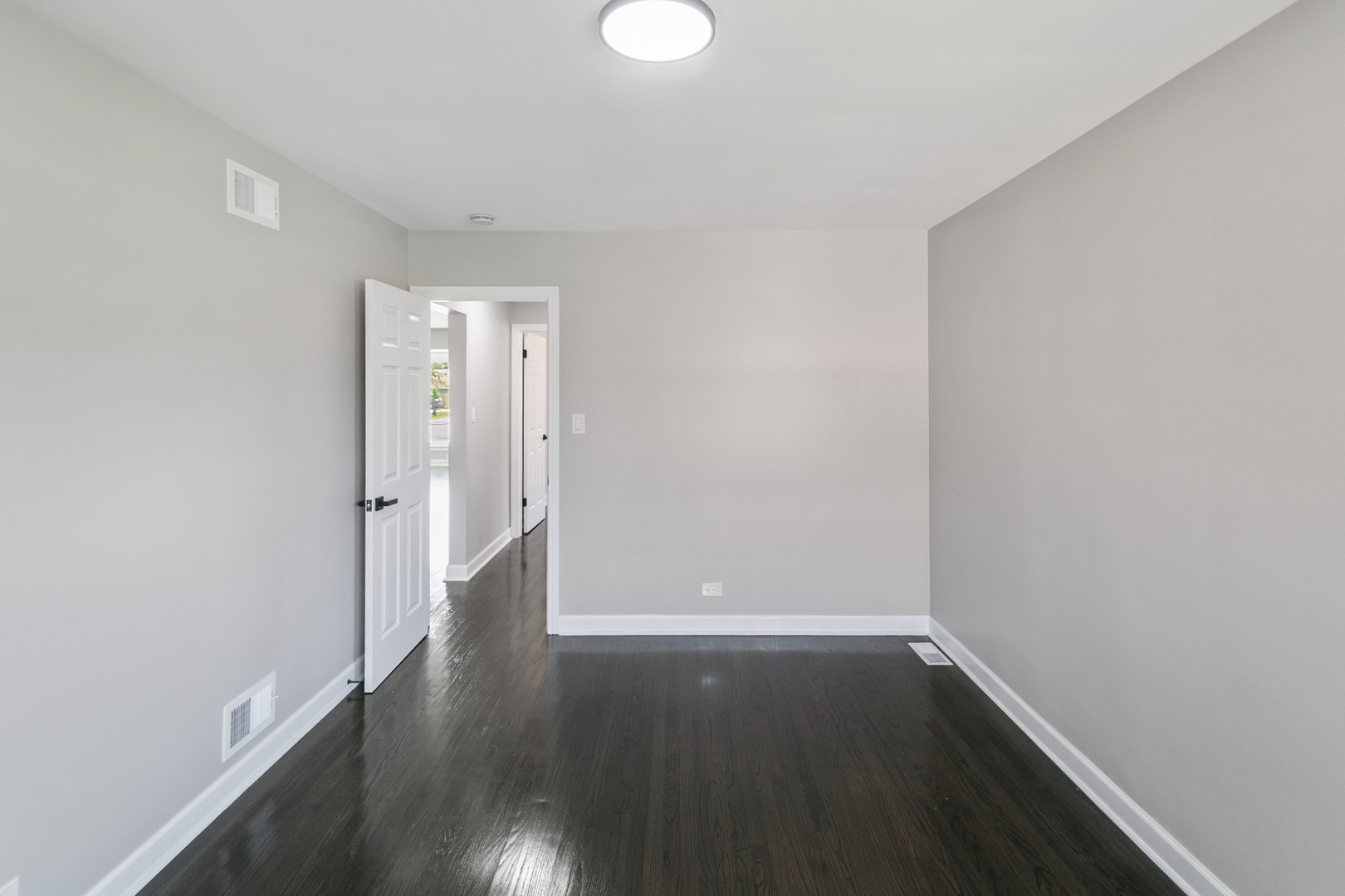 2263 14th Avenue Riverside, IL 60546 - Photo 11 of 30