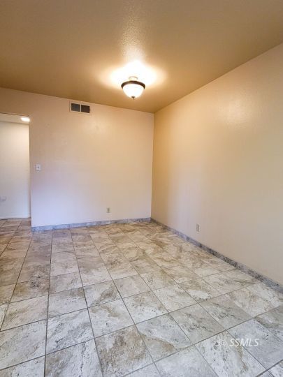 816 West Graaf Avenue Ridgecrest, CA 93555 - Photo 6 of 22
